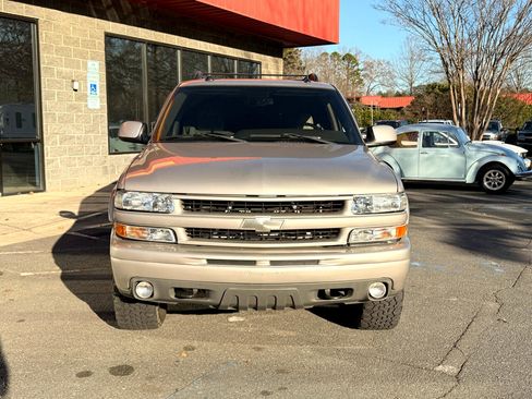 Used 2005 Chevrolet Tahoe Z71 w/ Preferred Equipment Group image 5