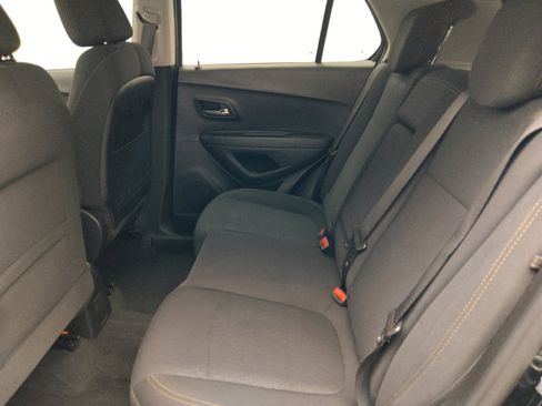 Used 2020 Chevrolet Trax LS FWD image 18