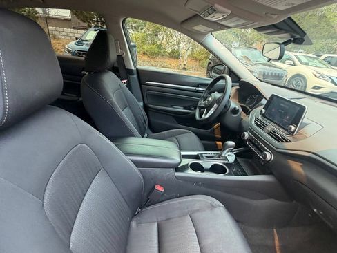 Used 2021 Nissan Altima 2.5 SV FWD image 10