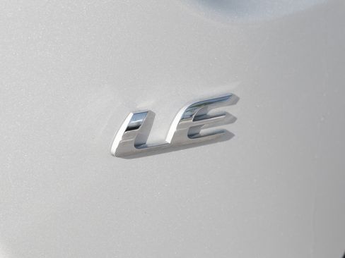 Used 2023 Toyota Corolla LE image 12