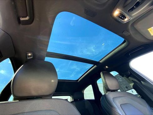 Used 2021 Volvo XC60 T6 R-Design image 22