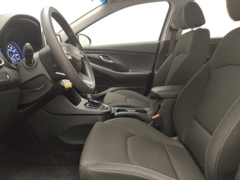 Used 2018 Hyundai Elantra GT FWD image 17