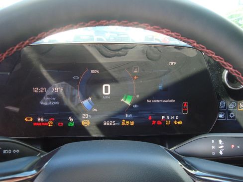 Used 2025 Chevrolet Equinox EV RS image 13