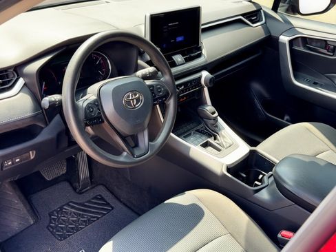 Used 2023 Toyota RAV4 LE FWD image 4