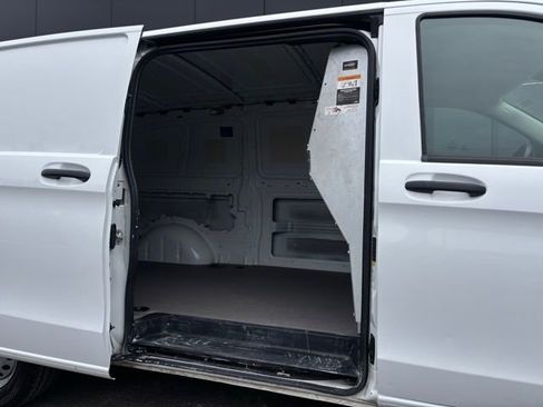Used 2022 Mercedes-Benz Metris image 41