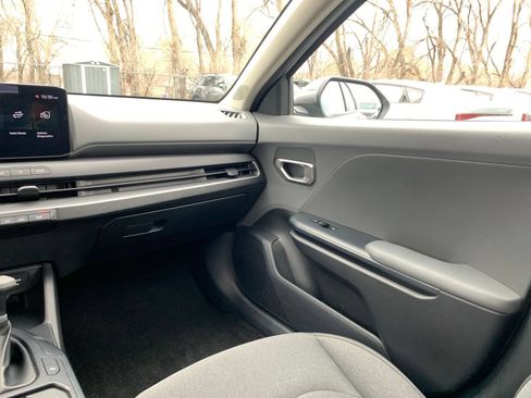Used 2025 Kia K4 FWD image 35
