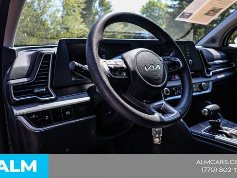 Used 2025 Kia Sportage LX FWD image 22