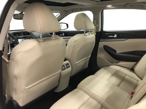 Used 2017 Nissan Maxima 3.5 SL image 11