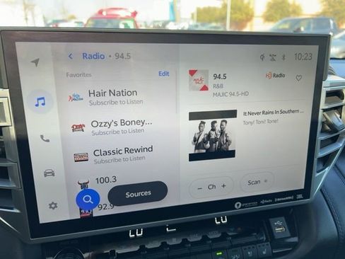 Used 2023 Toyota Tundra Platinum image 18