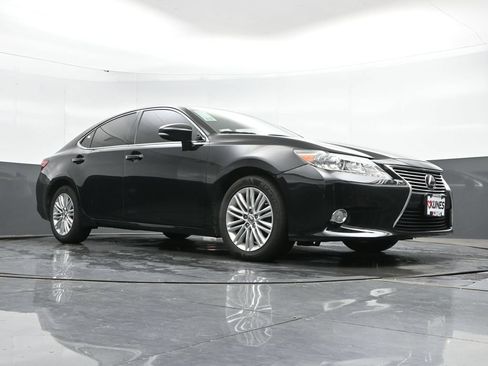Used 2013 Lexus ES 350 w/ Luxury Pkg FWD image 39