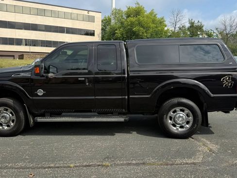 Used 2014 Ford F250 Lariat w/ Chrome Package AWD/4WD image 42