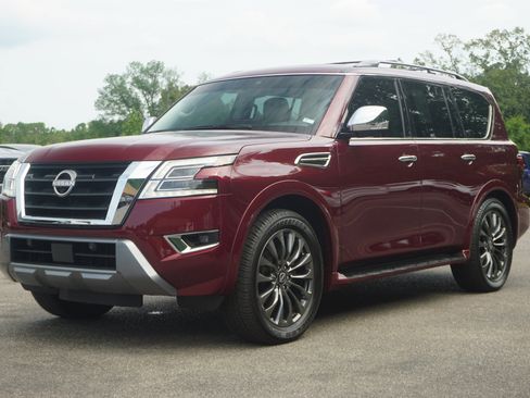 Used 2024 Nissan Armada Platinum w/ Cargo Package image 5