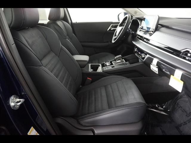 Used 2025 Mitsubishi Outlander SE AWD/4WD image 9