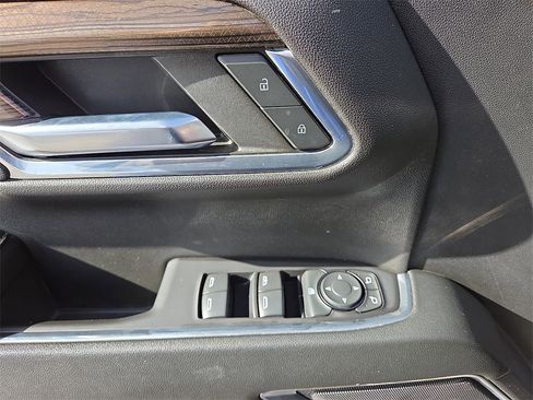Used 2023 Chevrolet Silverado 1500 LT image 19