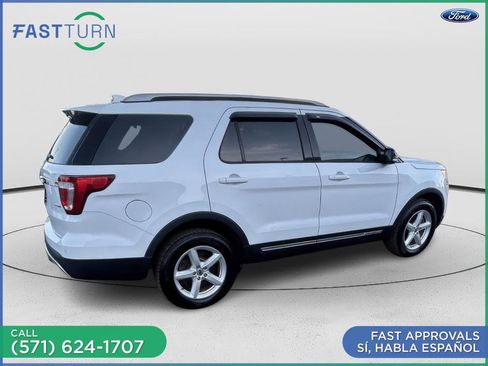 Used 2016 Ford Explorer XLT w/ Equipment Group 201A AWD/4WD image 11