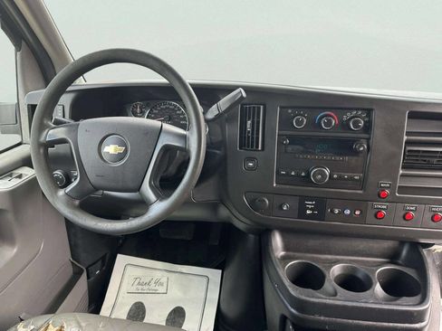 Used 2014 Chevrolet Express 2500 image 20