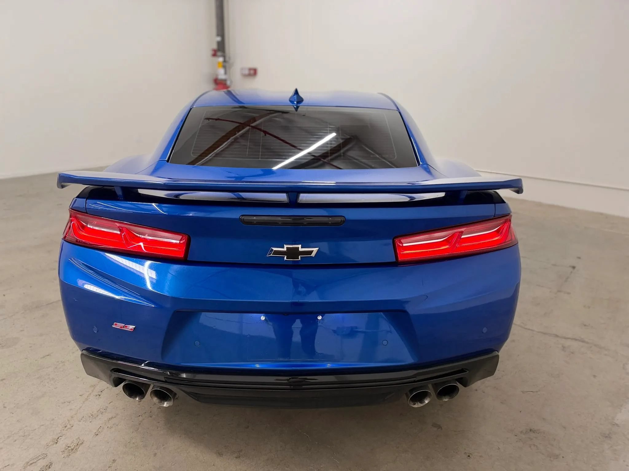 Used 2017 Chevrolet Camaro SS RWD image 4