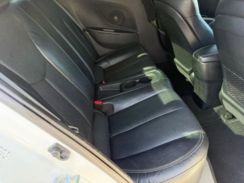 Used 2016 Hyundai Veloster Turbo image 19