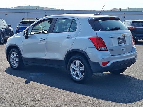 Used 2019 Chevrolet Trax LS FWD image 4