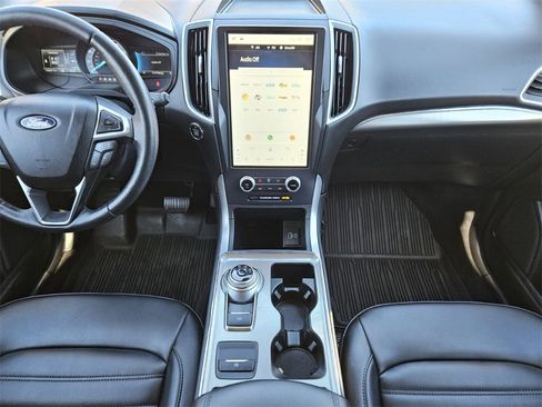 Used 2022 Ford Edge SEL w/ Convenience Package image 14