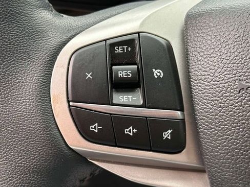 Used 2023 Ford Explorer XLT w/ Equipment Group 202A AWD/4WD image 19