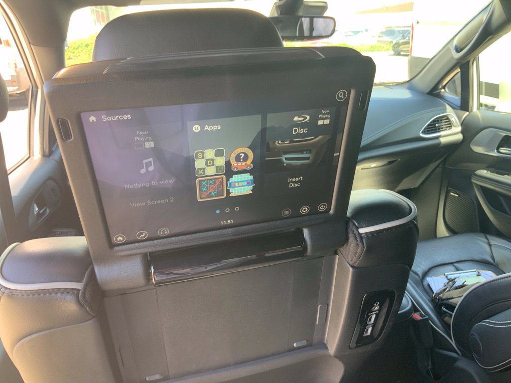 Certified 2020 Chrysler Pacifica Limited FWD image 19