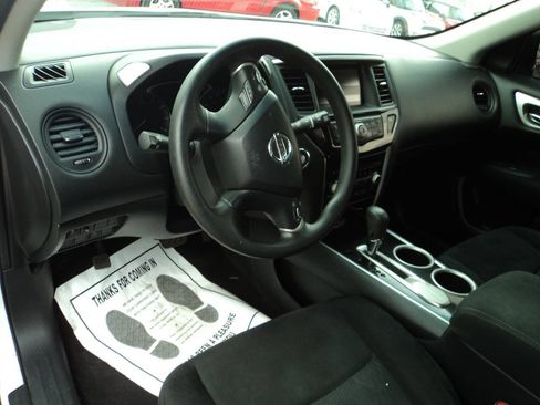 Used 2014 Nissan Pathfinder S FWD image 11