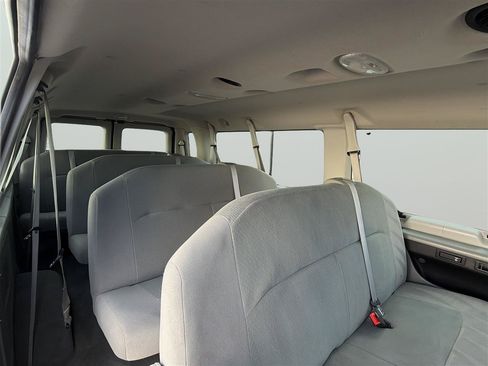 Used 2010 Ford E-350 and Econoline 350 XL RWD image 16