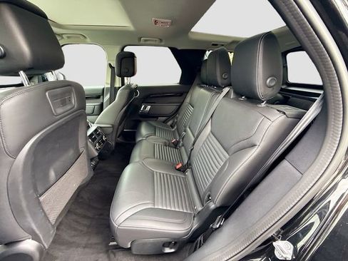 Used 2024 Land Rover Discovery S image 26