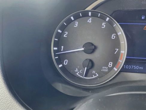 Used 2022 Nissan Frontier SV AWD/4WD image 13