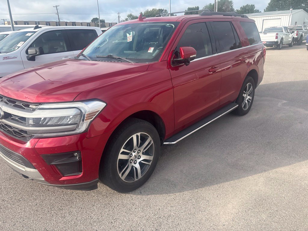 Used 2022 Ford Expedition XLT AWD/4WD image 4