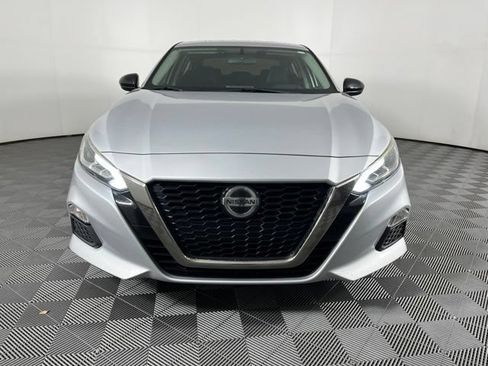 Used 2019 Nissan Altima 2.5 SR FWD image 5