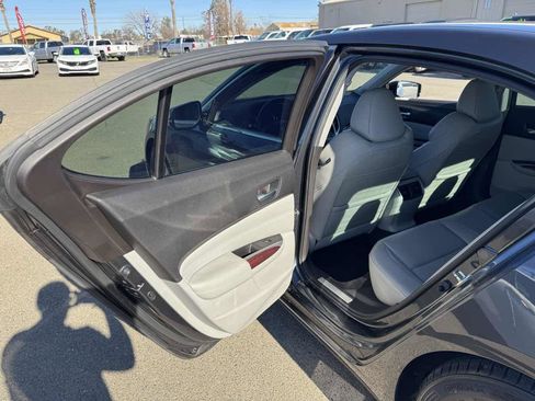 Used 2016 Acura TLX image 22