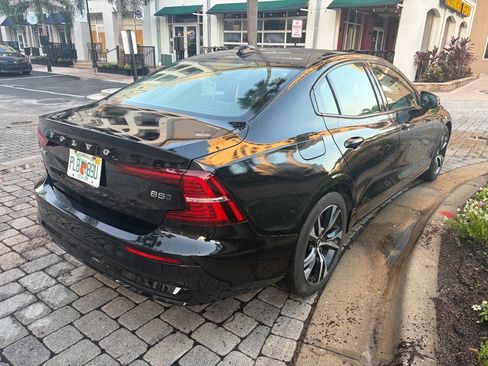 Used 2024 Volvo S60 B5 Core AWD/4WD image 5