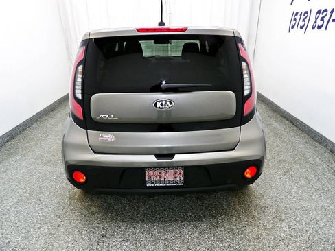 Used 2017 Kia Soul FWD image 5
