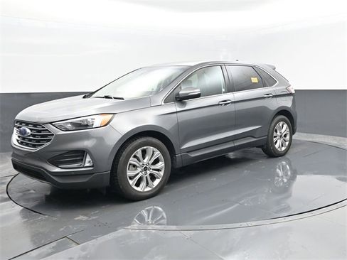Used 2024 Ford Edge Titanium image 1