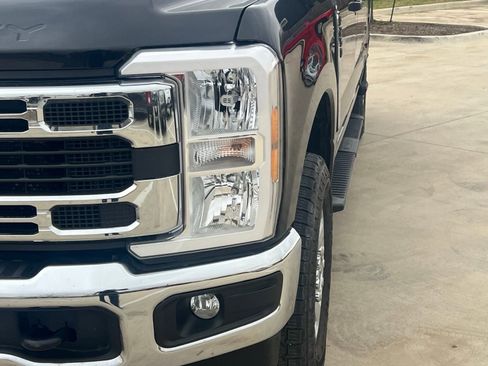 Used 2024 Ford F250 XLT w/ FX4 Off-Road Package image 4