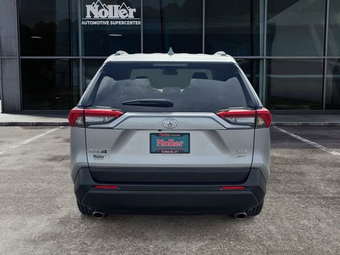 Used 2025 Toyota RAV4 XLE image 4