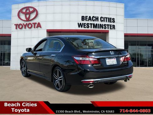 Used 2017 Honda Accord Sport image 8