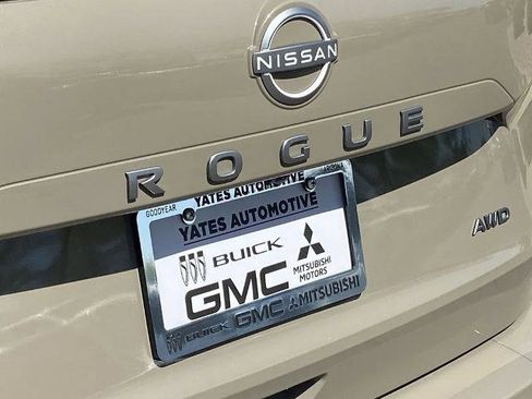Used 2025 Nissan Rogue SV image 27