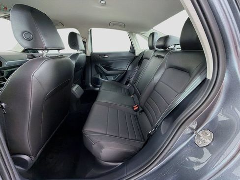 Used 2023 Volkswagen Jetta SE FWD image 23