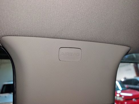 Used 2019 Chevrolet Colorado LT w/ Colorado RST Special Edition image 39