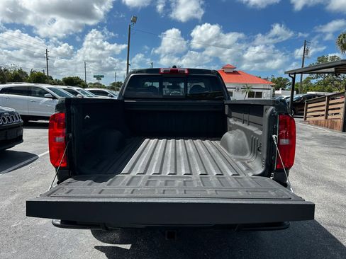 Used 2018 Chevrolet Colorado LT w/ LT Convenience Package RWD image 6