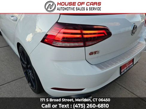 Used 2018 Volkswagen GTI SE image 16