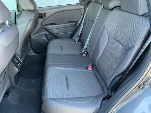 Used 2025 Subaru Forester Premium AWD/4WD image 11