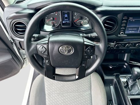 Used 2022 Toyota Tacoma SR AWD/4WD image 15