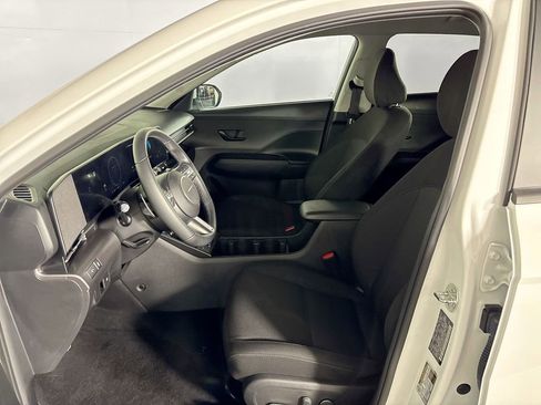 Used 2024 Hyundai Kona SEL FWD image 11