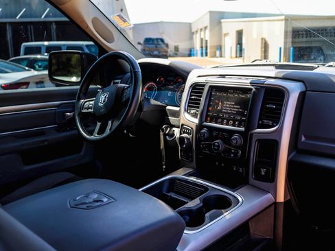 Used 2017 RAM 1500 Big Horn AWD/4WD image 9