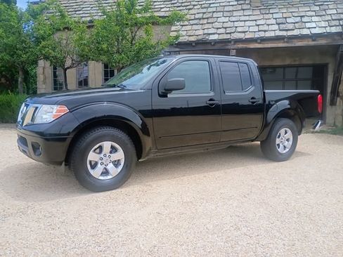 Used 2013 Nissan Frontier SV w/ SV Value Truck Pkg RWD image 5
