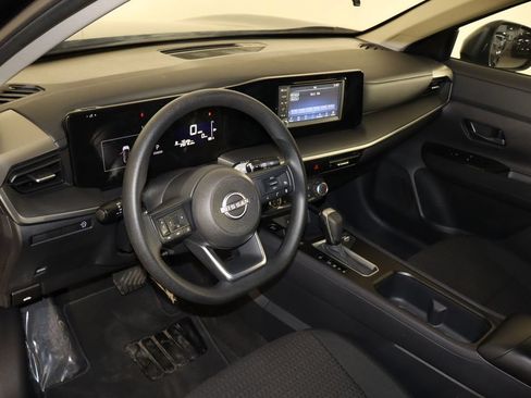Used 2025 Nissan Kicks S FWD image 22